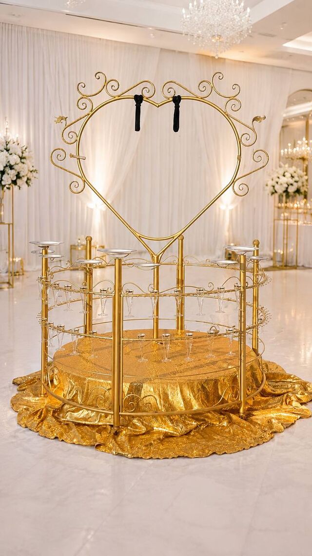 Champagne station with the Golden Heart Frame and plate holders installed